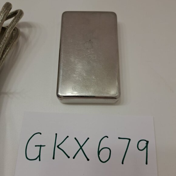 iPod Classic 1st Generation 10GB (+ New Extended Battery + Original Charger)  #1 - Picture 2 of 16